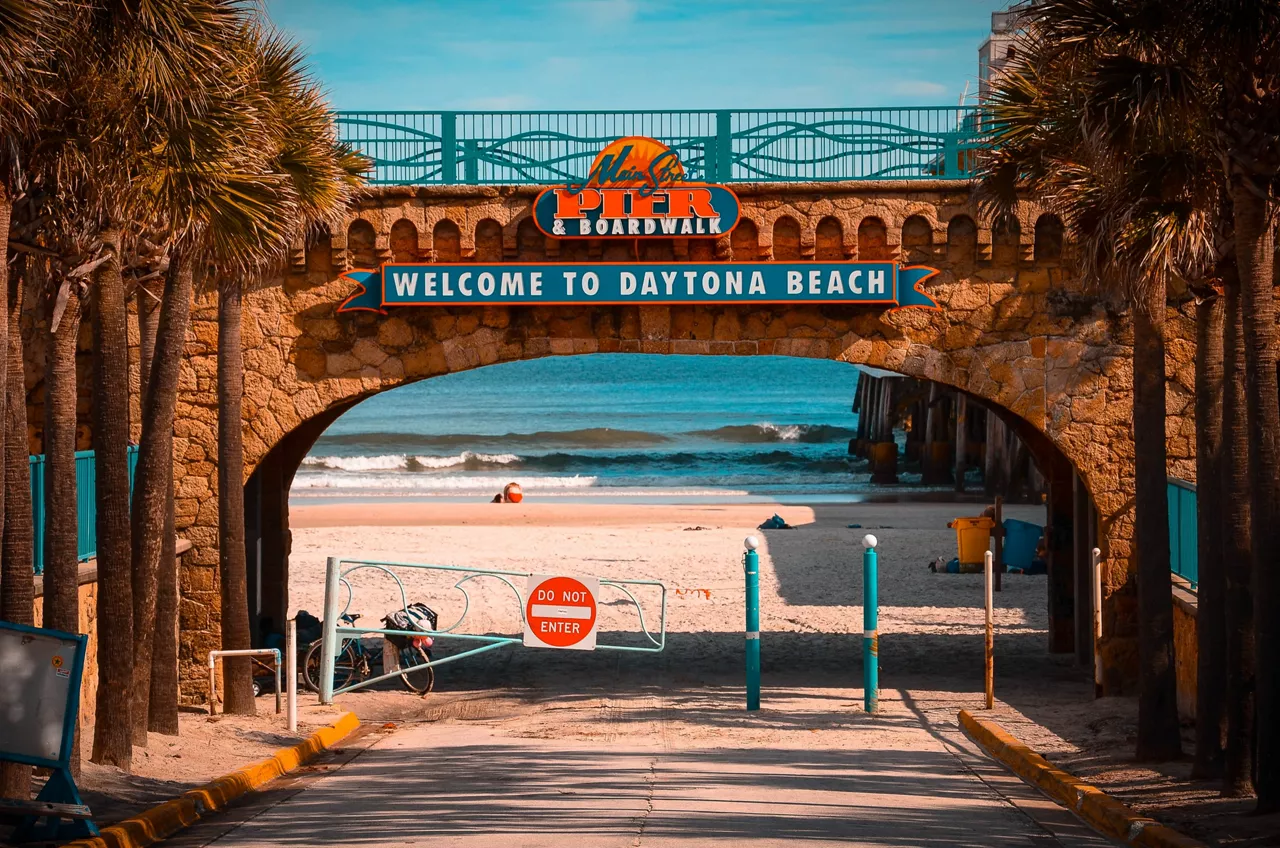 Pier