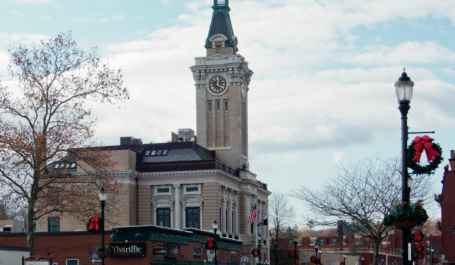 Royal Crest Marlboro - Marlborough, MA - Downtown.&nbsp;
Downtown Marlborough shopping, restaurants, and attractions are less than 10 minutes from the community.
