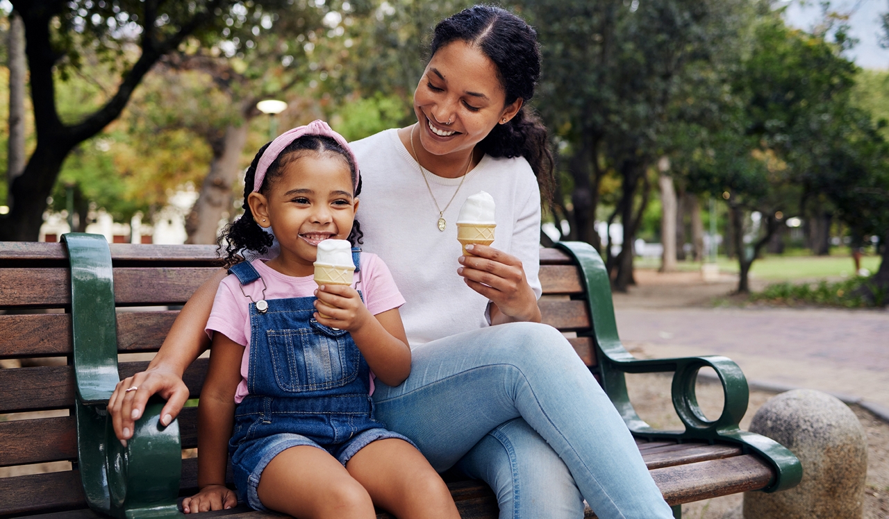 The Elm - Bethesda, MD - Mother and daughter with ice cream