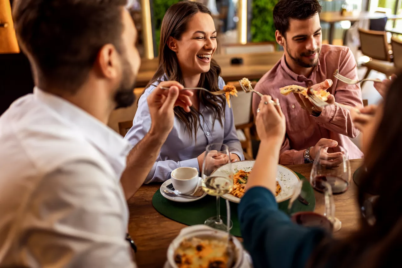 friends out to eat