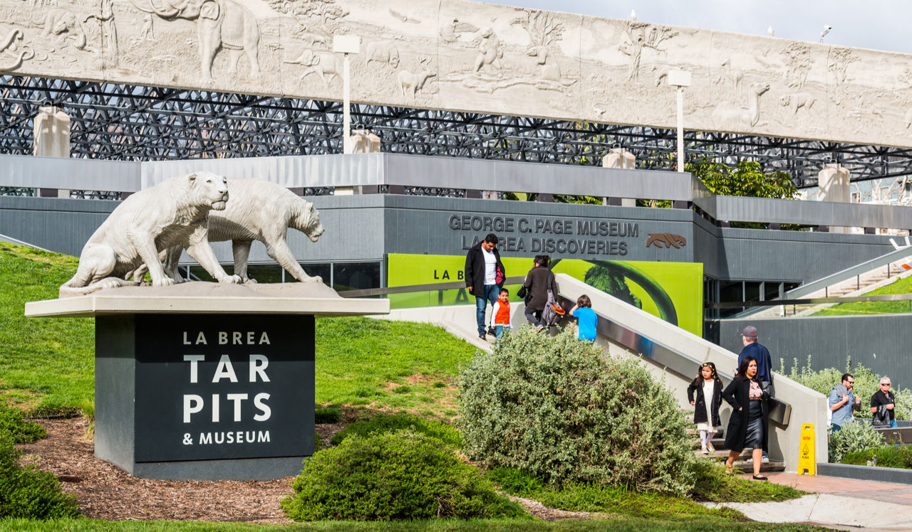 Villas at Park La Brea - Los Angeles, CA - Tar Pits