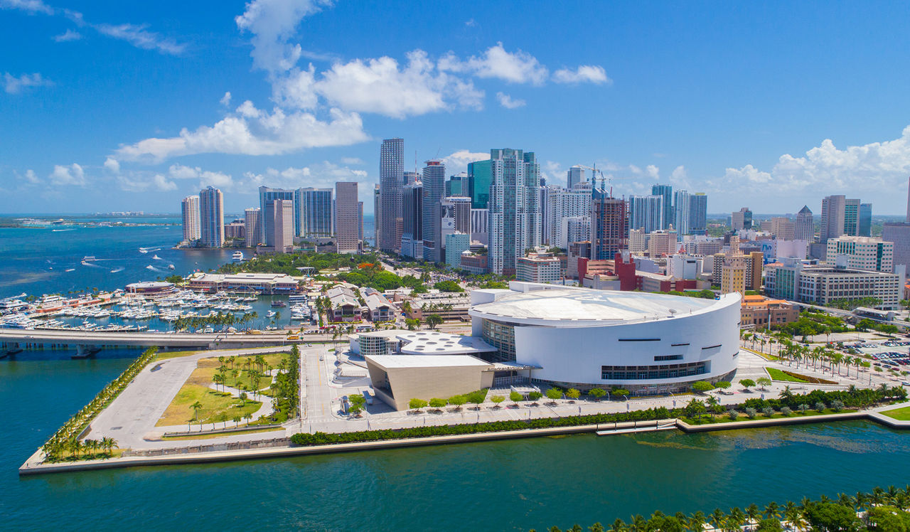 Yacht Club Apartments - Miami, FL - Heat Arena