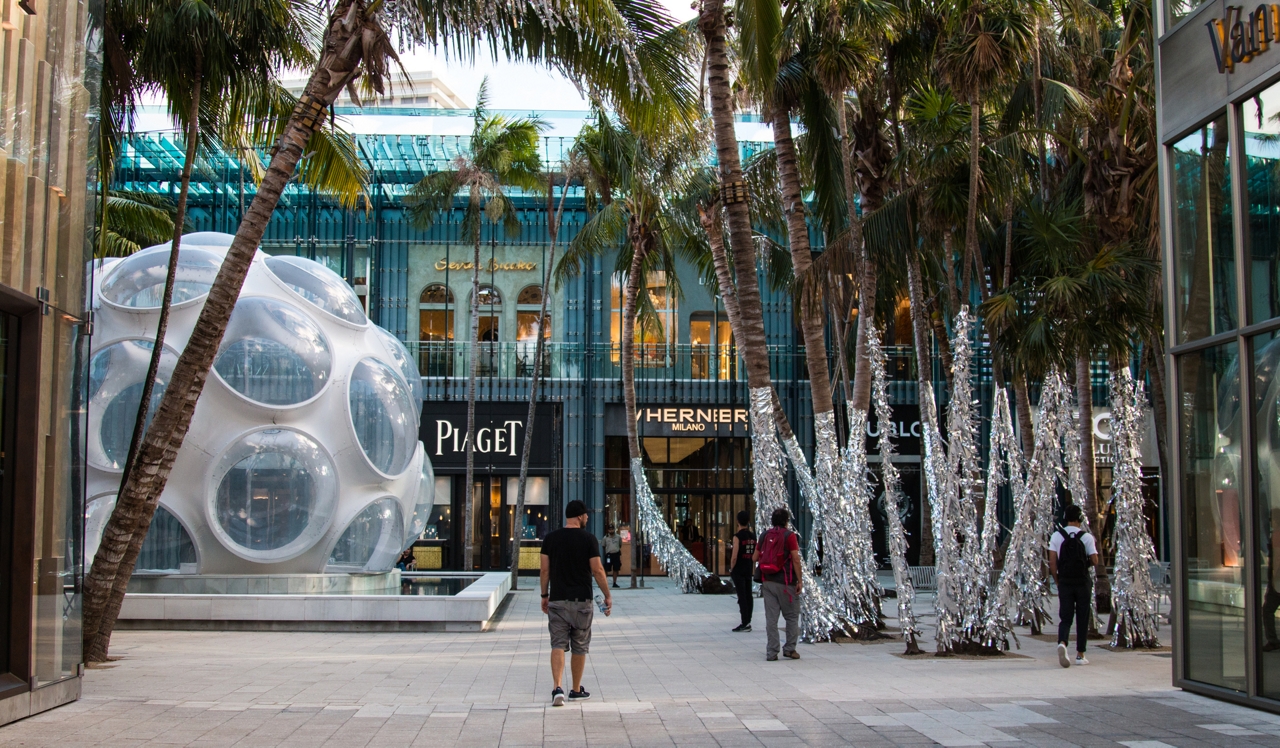 The Hamilton - Miami, FL - Miami Design District.<p>&nbsp;</p>
<p style="text-align: center;">The Miami Design District is only a 6-minute drive away and boasts innovative shopping, fashion, and dining.</p>
