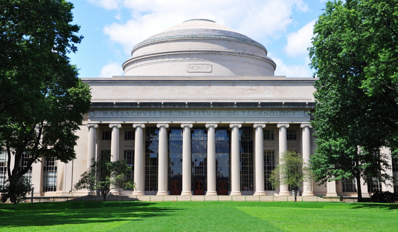 Axiom Apartments - Cambridge, MA - M.I.T. Campus.<div style="text-align: center;">&nbsp;</div>
<div style="text-align: center;">MIT’s campus is a 5-minute bike ride away.</div>
