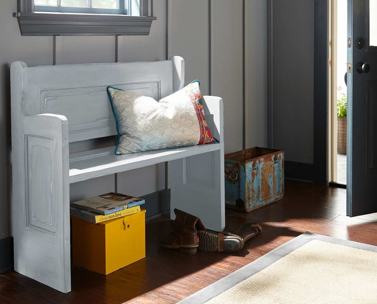 CHALK painted in PLATINUM RING