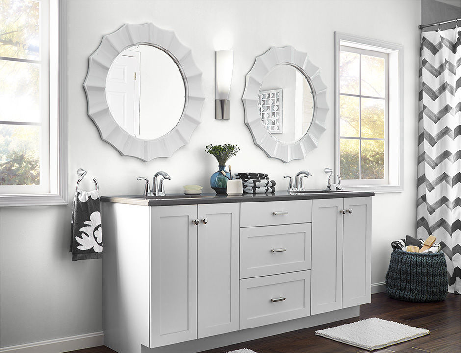 Bathroom painted in ULTRA BRIGHT WHITE