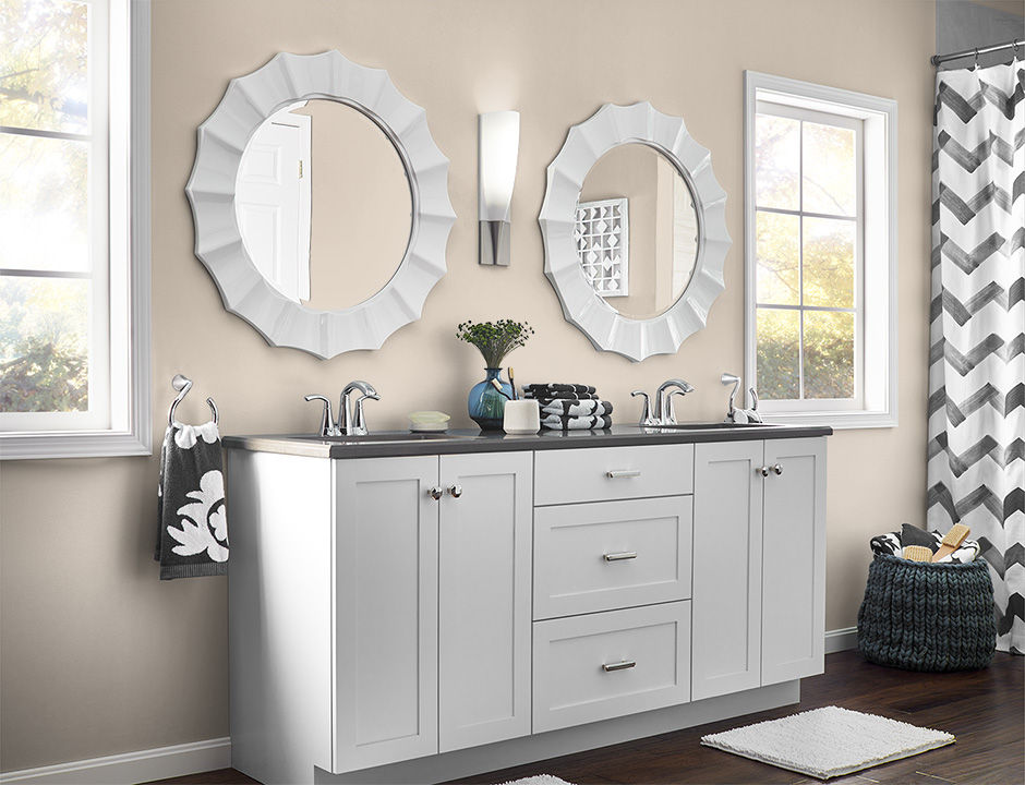 Bathroom painted in PAPYRUS