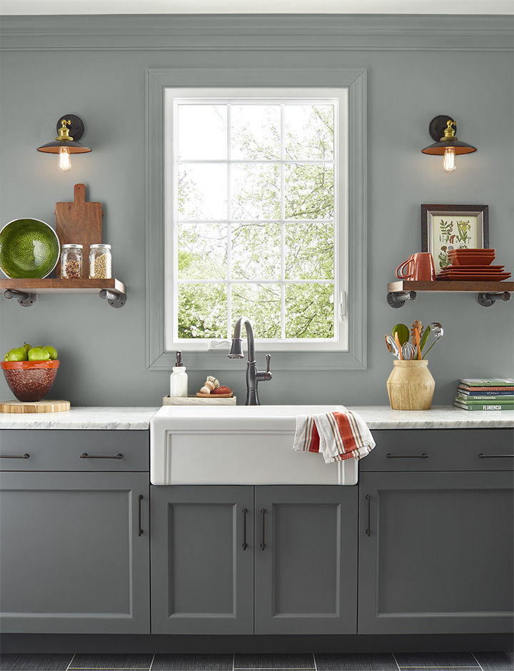 Kitchen painted in LINCOLN GREEN