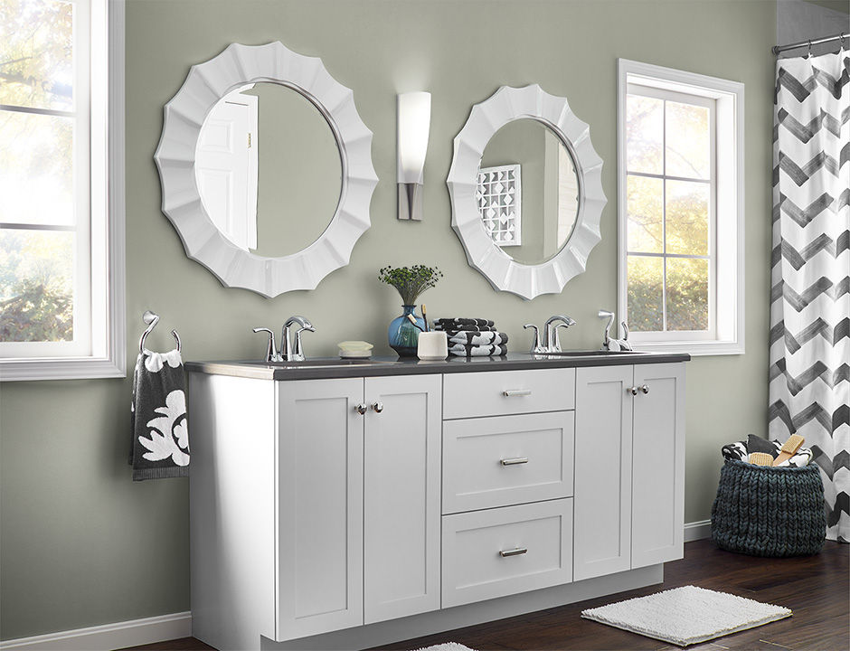 Bathroom painted in SUMMER HAVEN