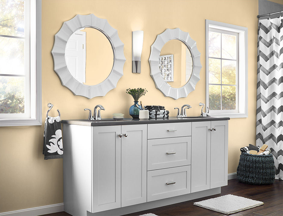 Bathroom painted in GOLDEN FEATHER