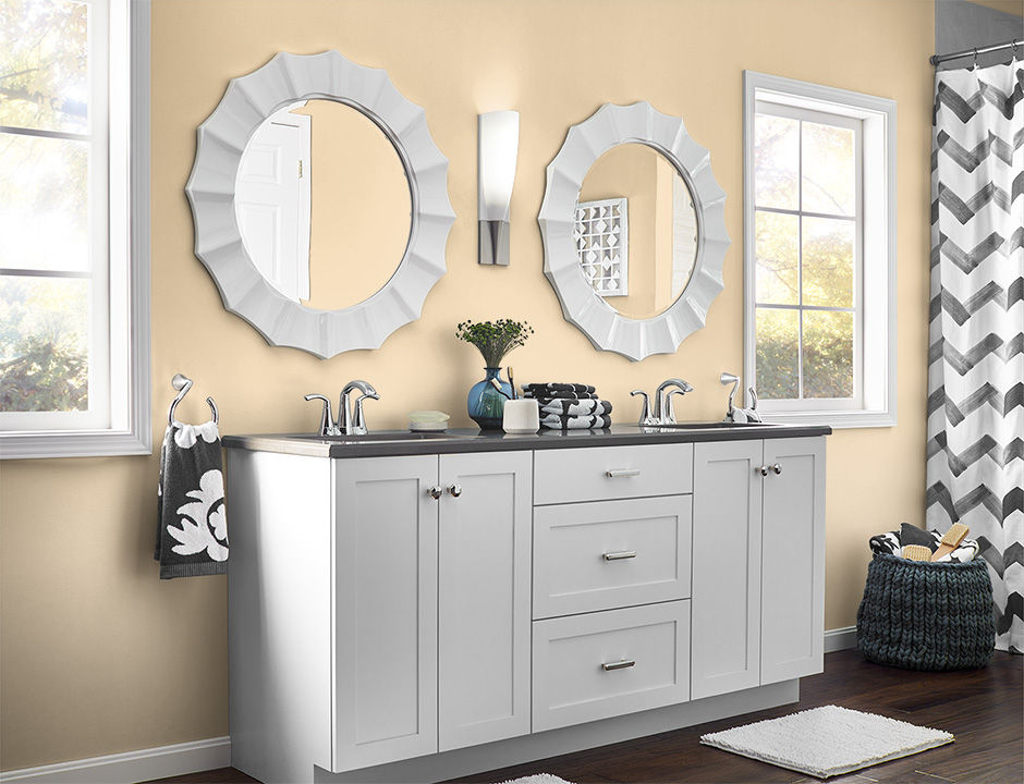 Bathroom painted in YELLOW LOTUS