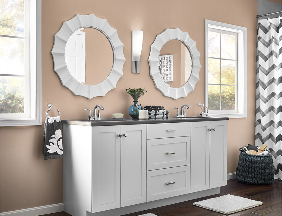 Bathroom painted in POTTERY BEIGE