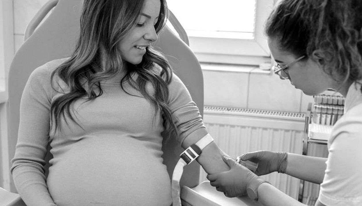expectant mother at a health screening