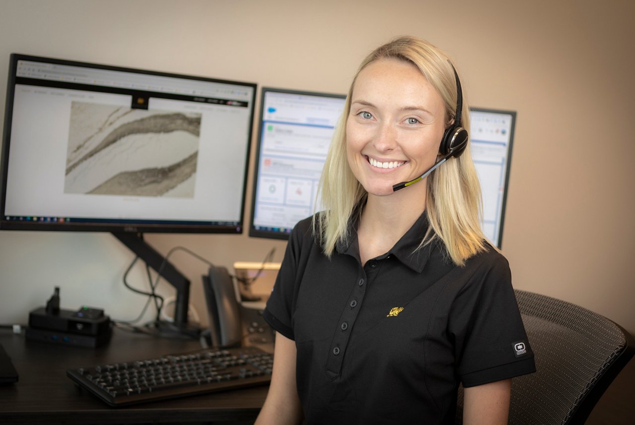 A Cambria Cares worker ready to answer your quartz countertops questions.