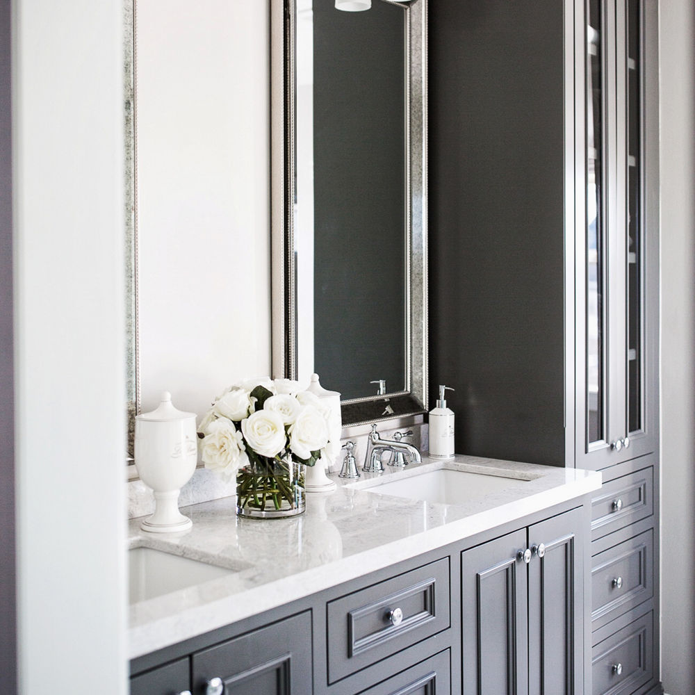 12 Bathroom Quartz Countertop Ideas for a Luxurious Look