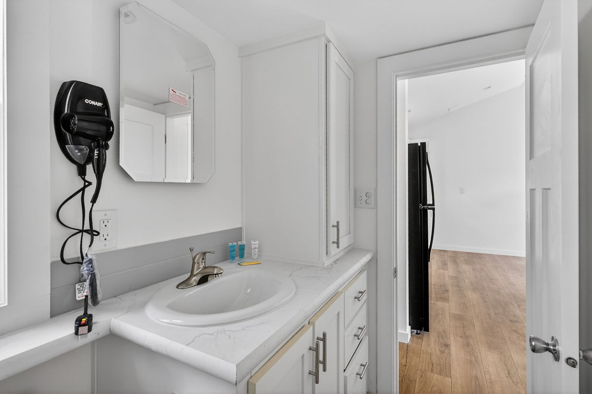 APS-522 loft variant: aps 522 loft bath 2