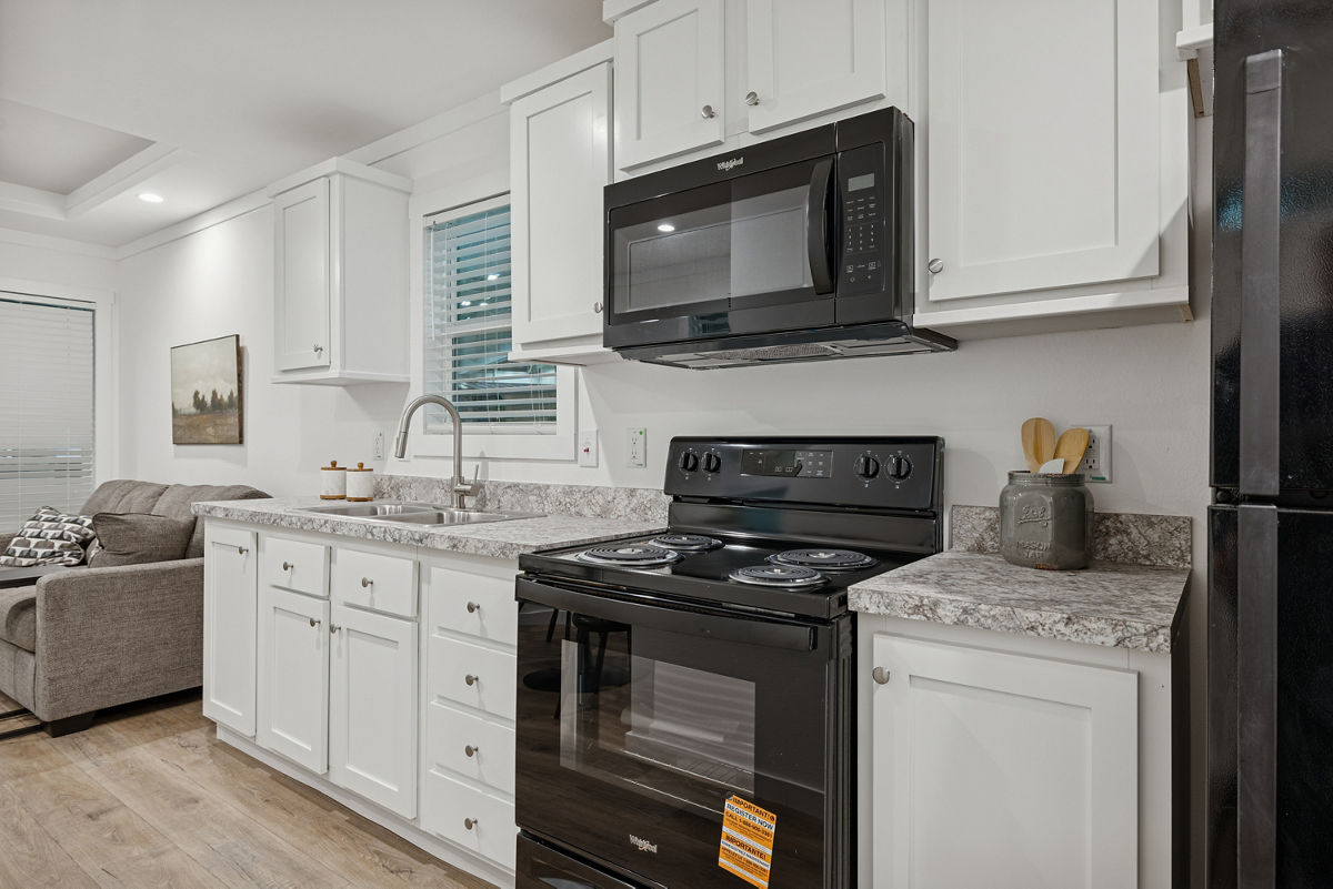 APX-150: apx 150 kitchen 4