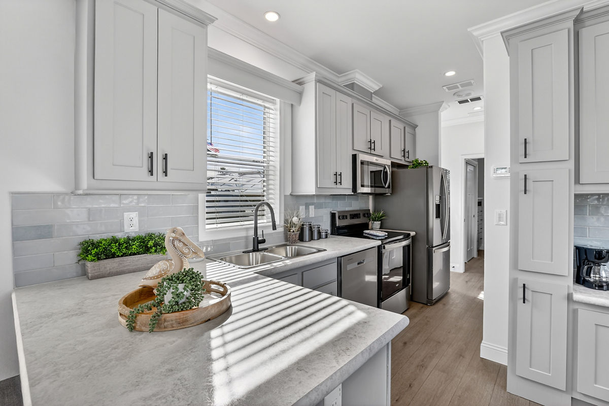 Palm Bay 2660C by Skyline