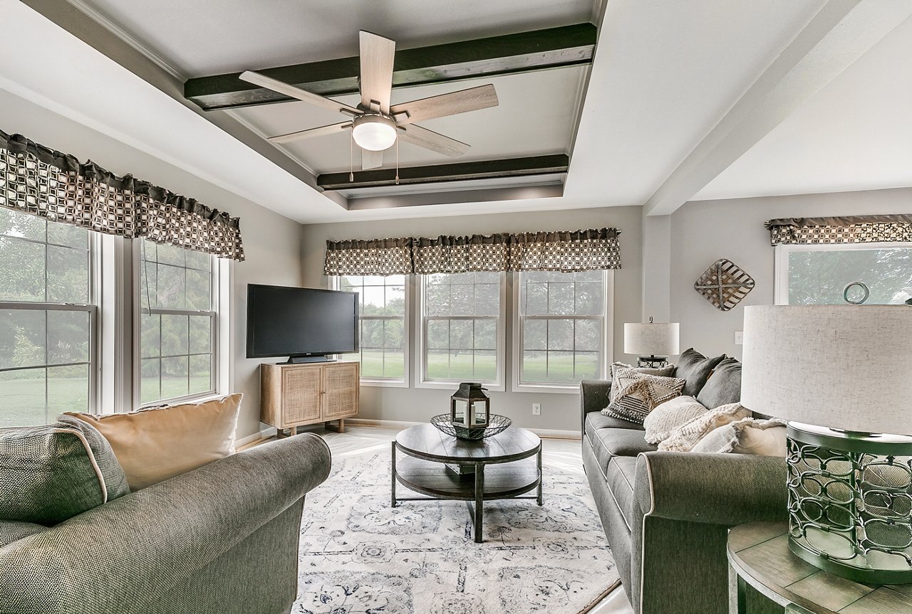 Highland Manufacturing Decor