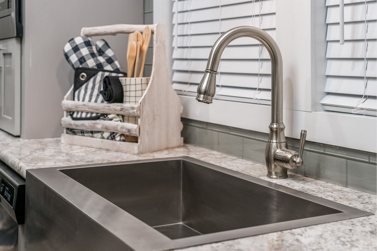 APH-520 / older APS-520MS example: APH 520 kitchen sink