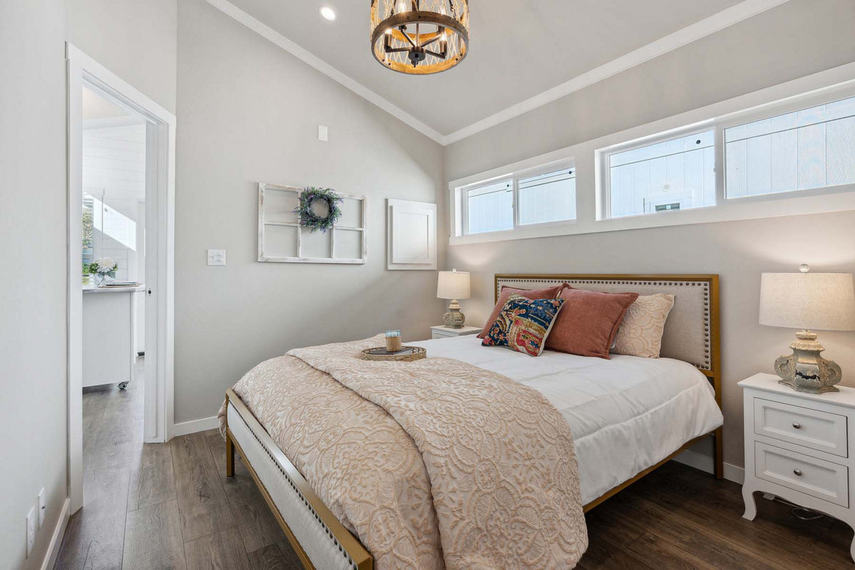 APS-522A: APS 522A Bedroom (2)