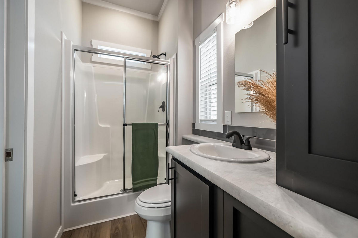 APS-522A: APS 522A Bath 1