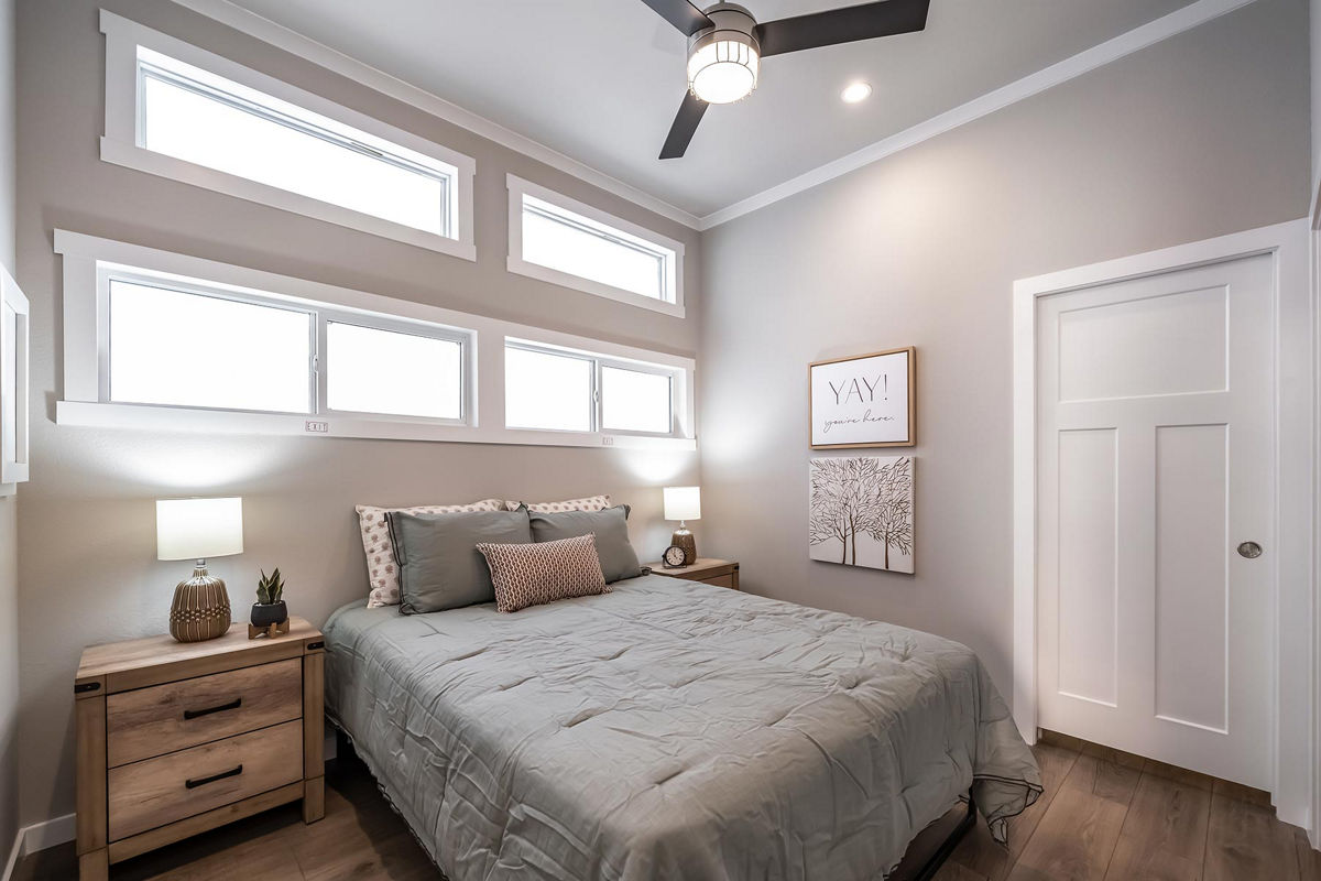 APS-522A: APS 522A Bedroom 1