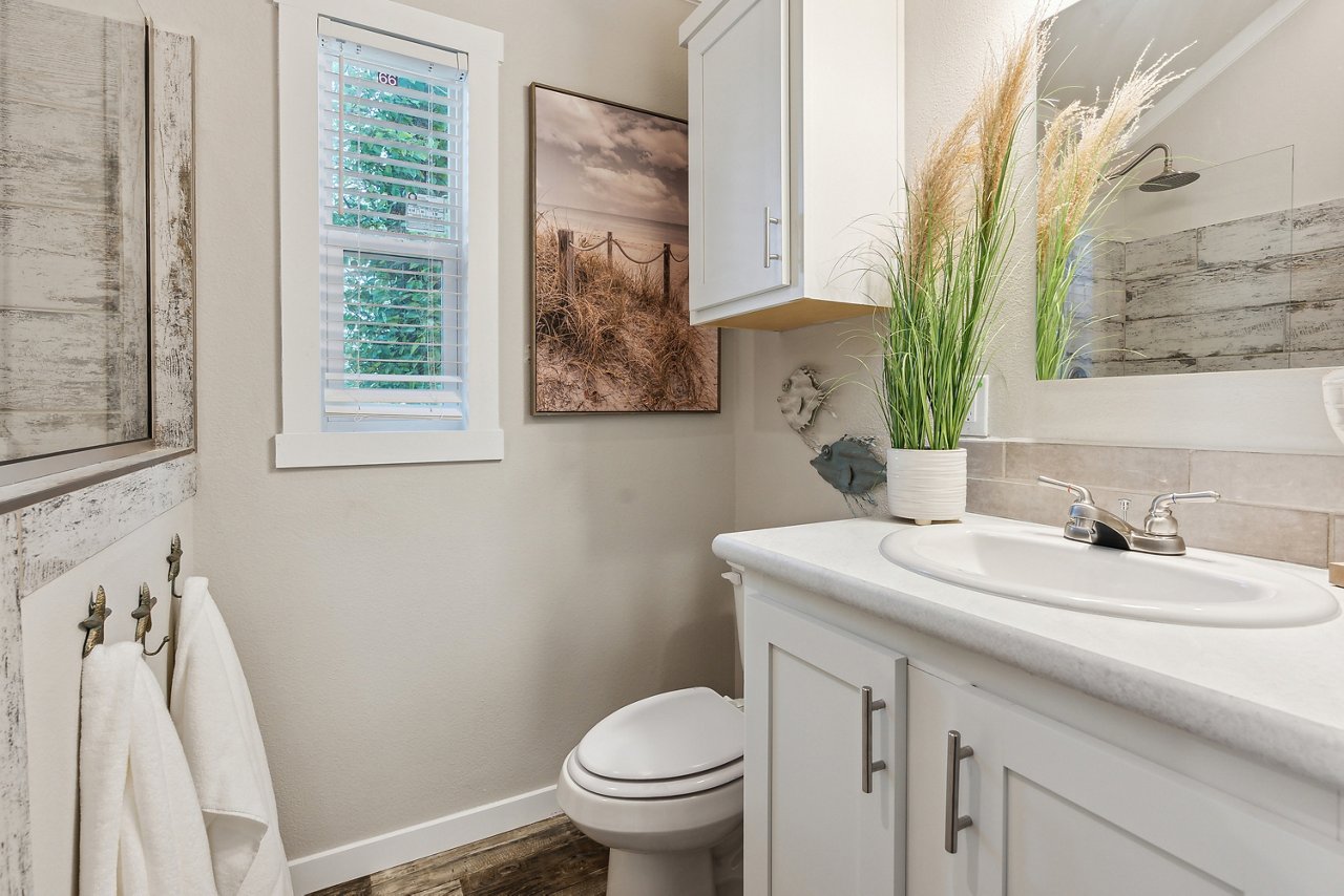 APS-528 Bath 