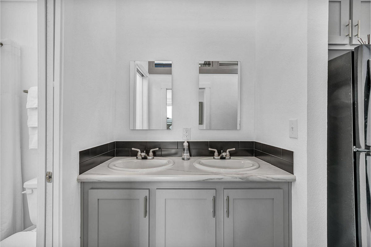 APS-544SL: APS 544SL Bath 1