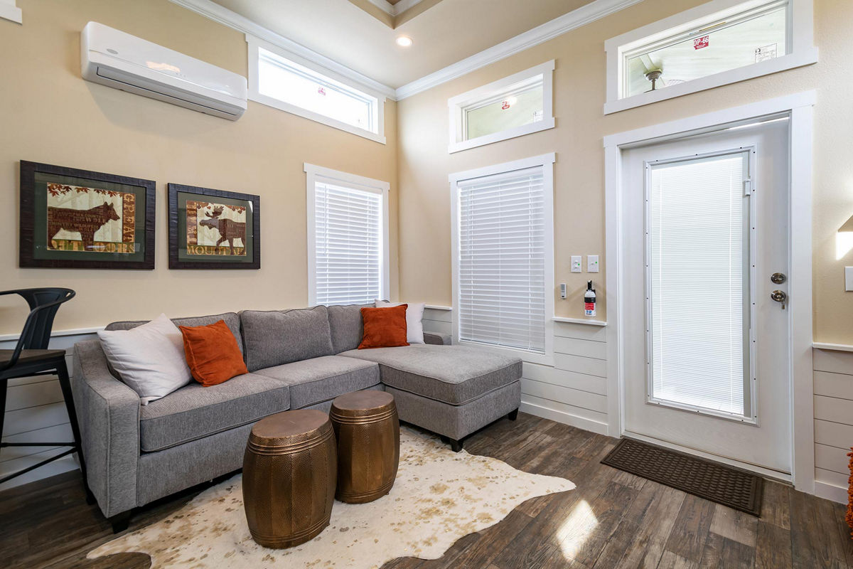 APS-601: APS 601 Living Room 1