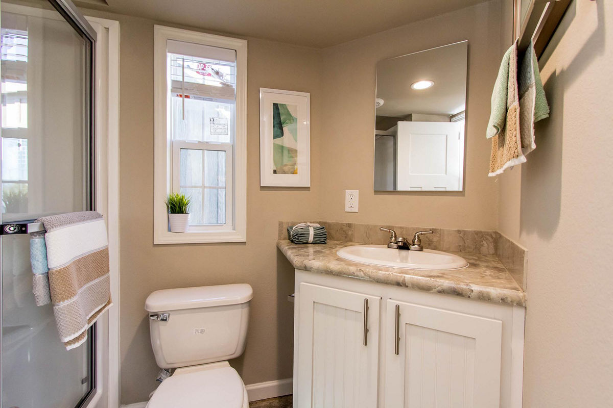 Athens Park 527 (manufacturer-assigned APS-527B example): Athens Park 527 bathroom 1