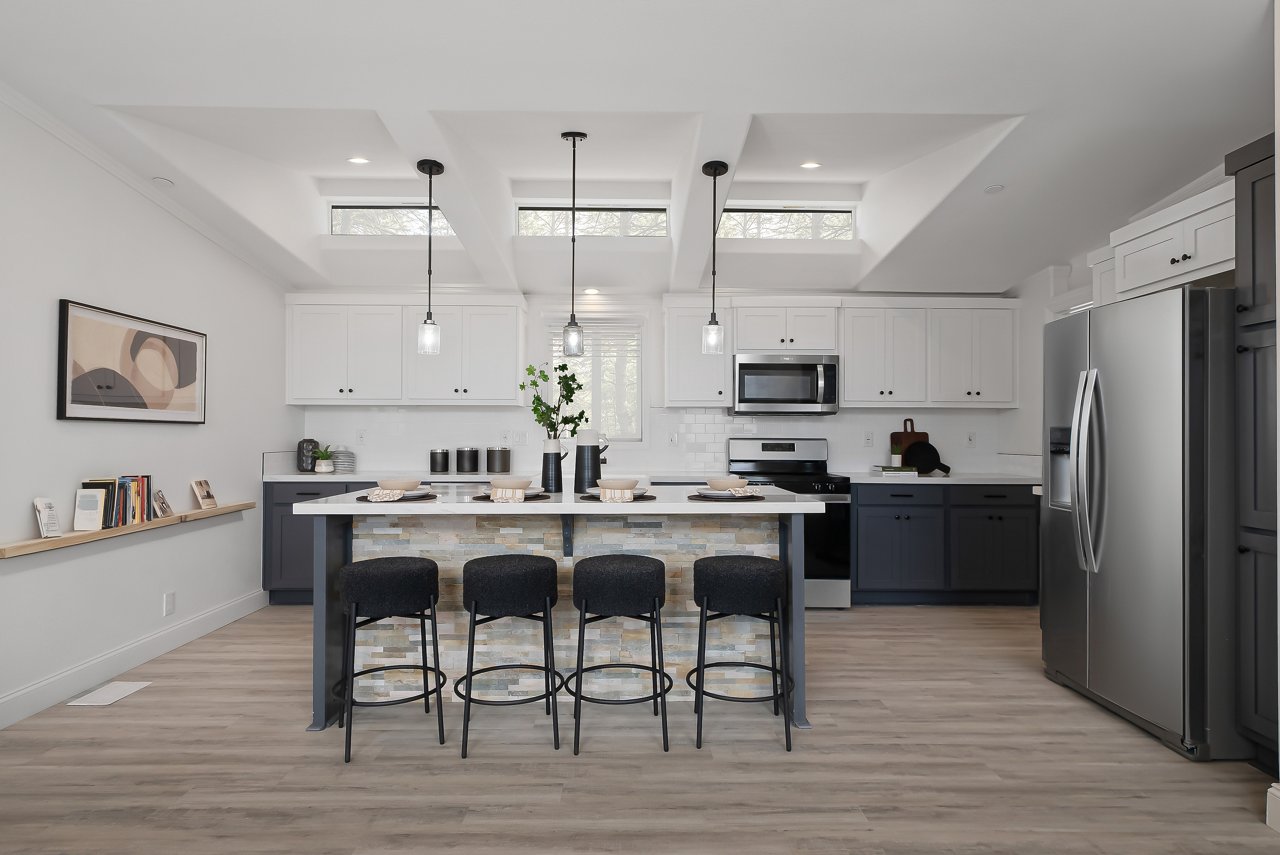 bright-and-spacious-exploring-bradford-bd-04-home-design