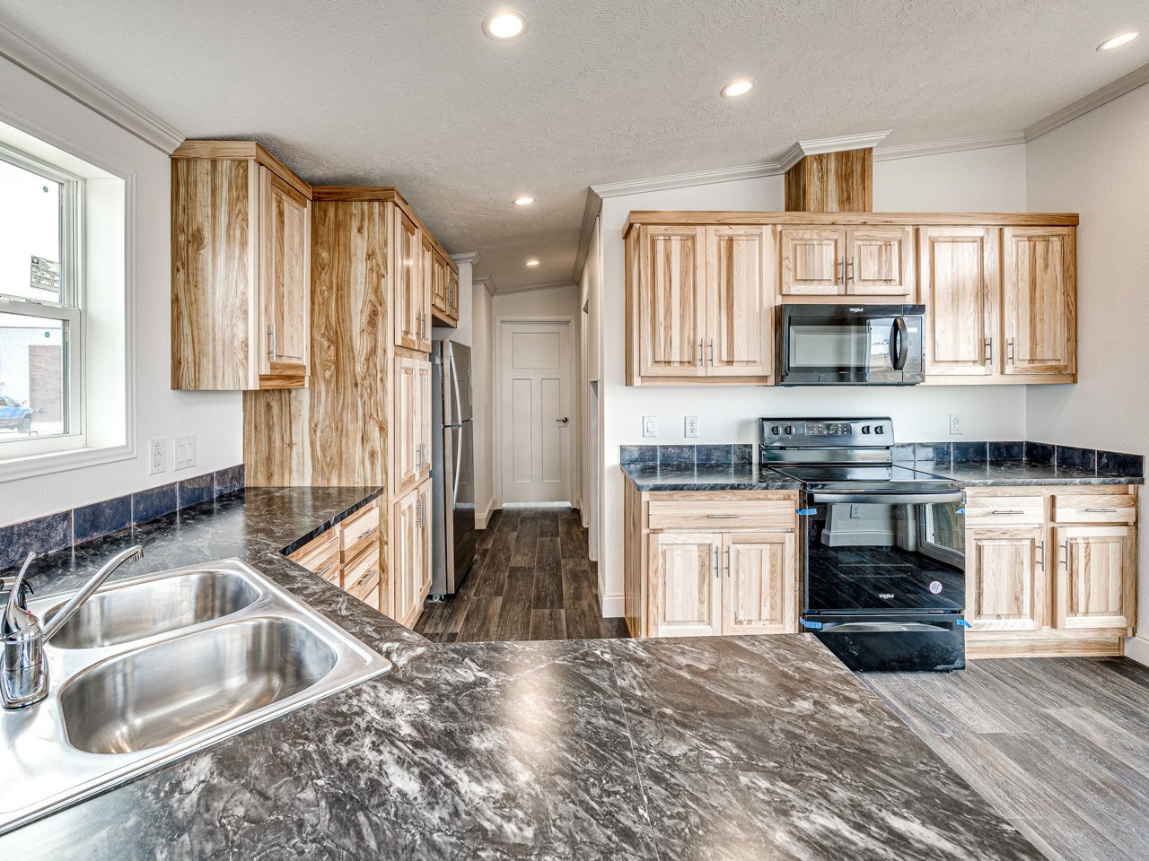 Contemporary Cabin A700 Kitchen 2