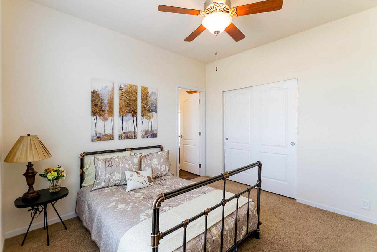 Creekside Manor 6622L master bedroom 2