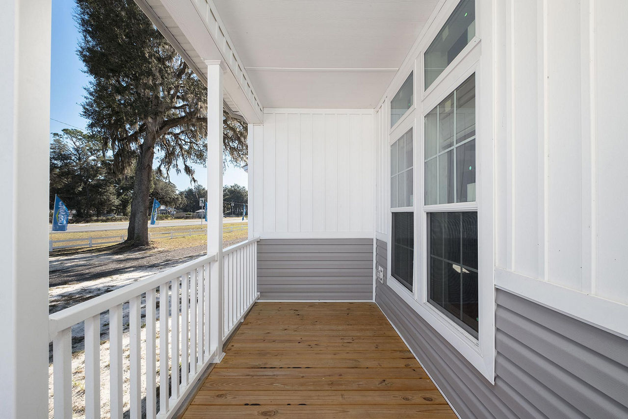 Cypress-Manor-5644A-Exterior-Porch-2