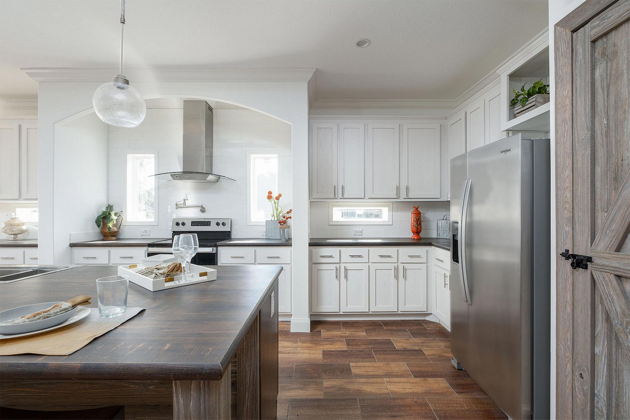 Cypress-Manor-5644A-Kitchen-4