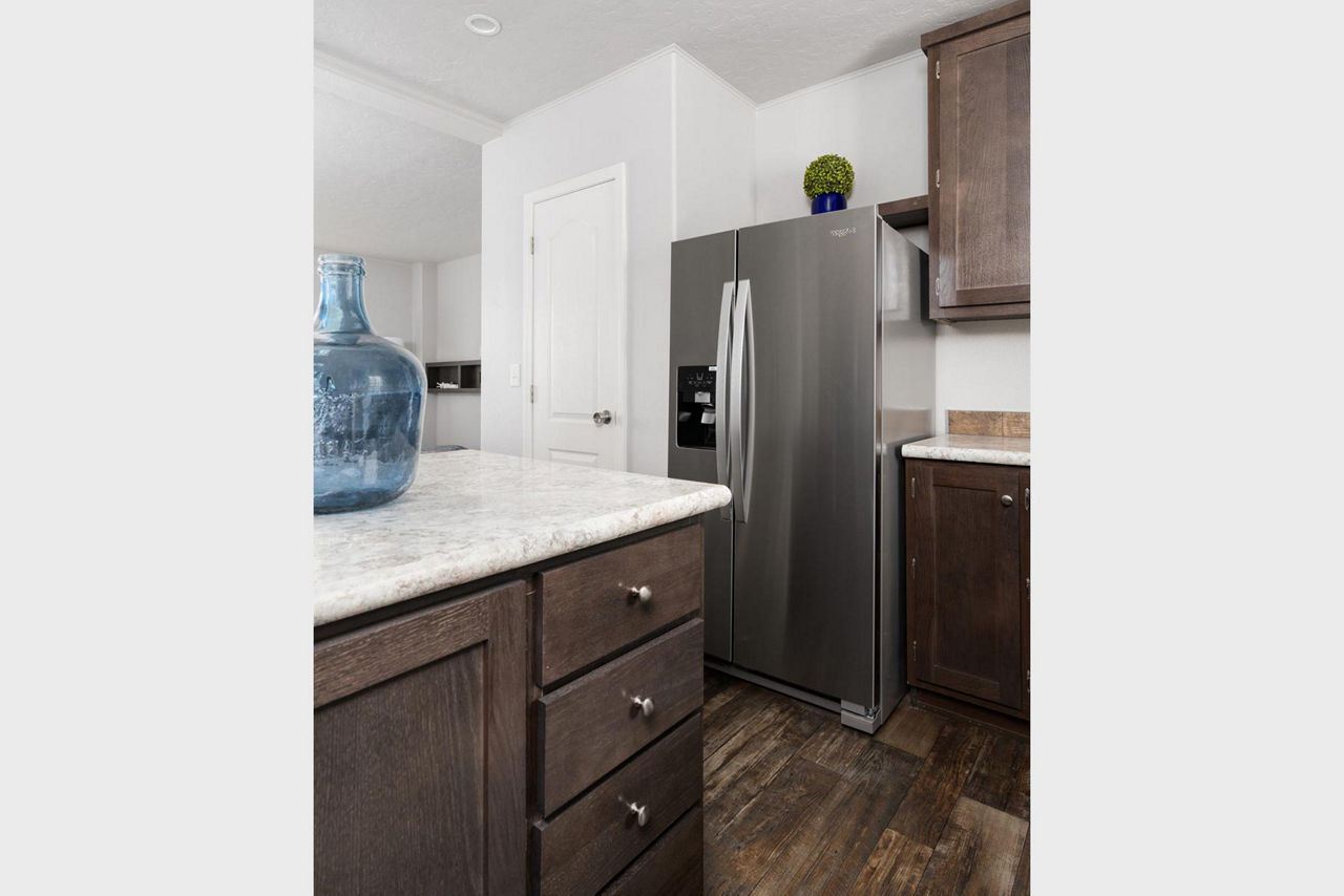 Dreamworks-4563B-Kitchen-9