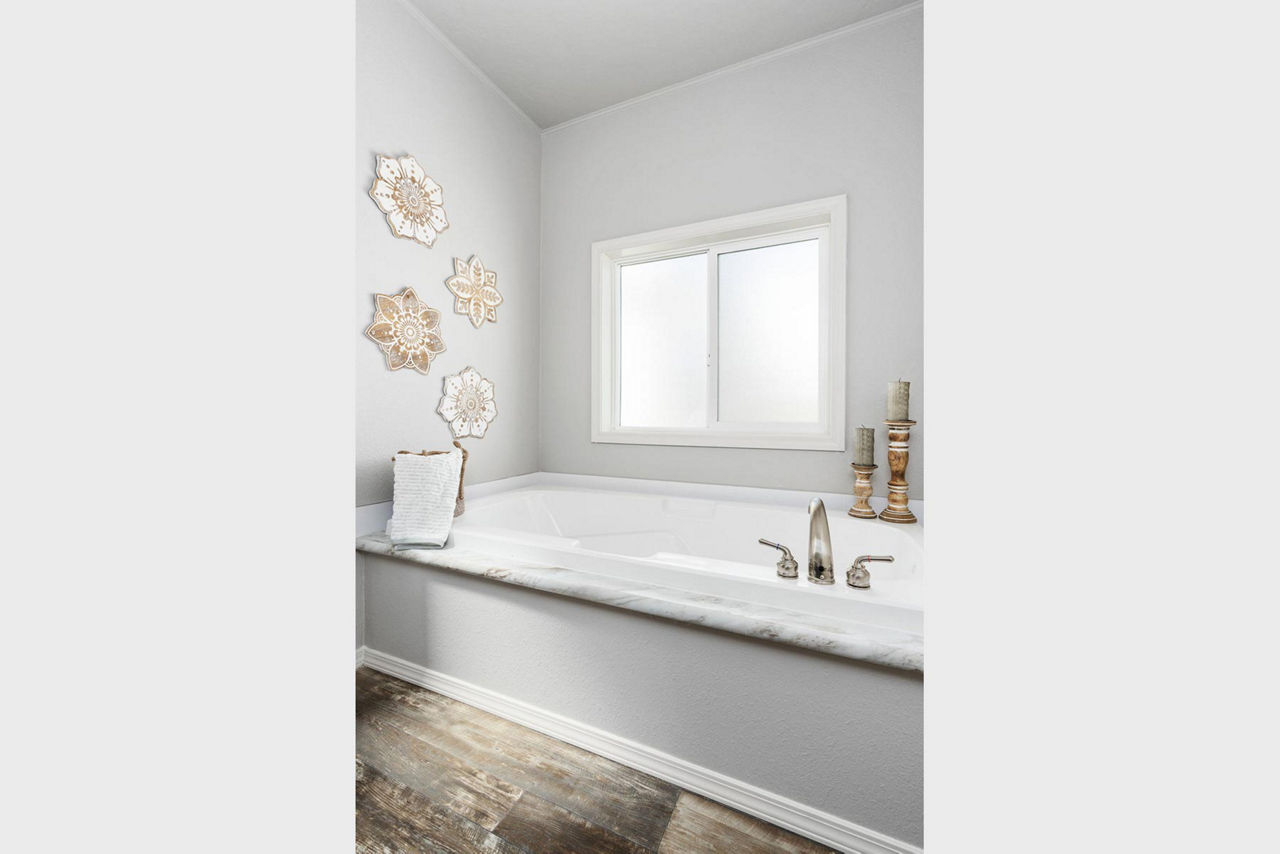 Dreamworks-4603F-Primary-Bath-3