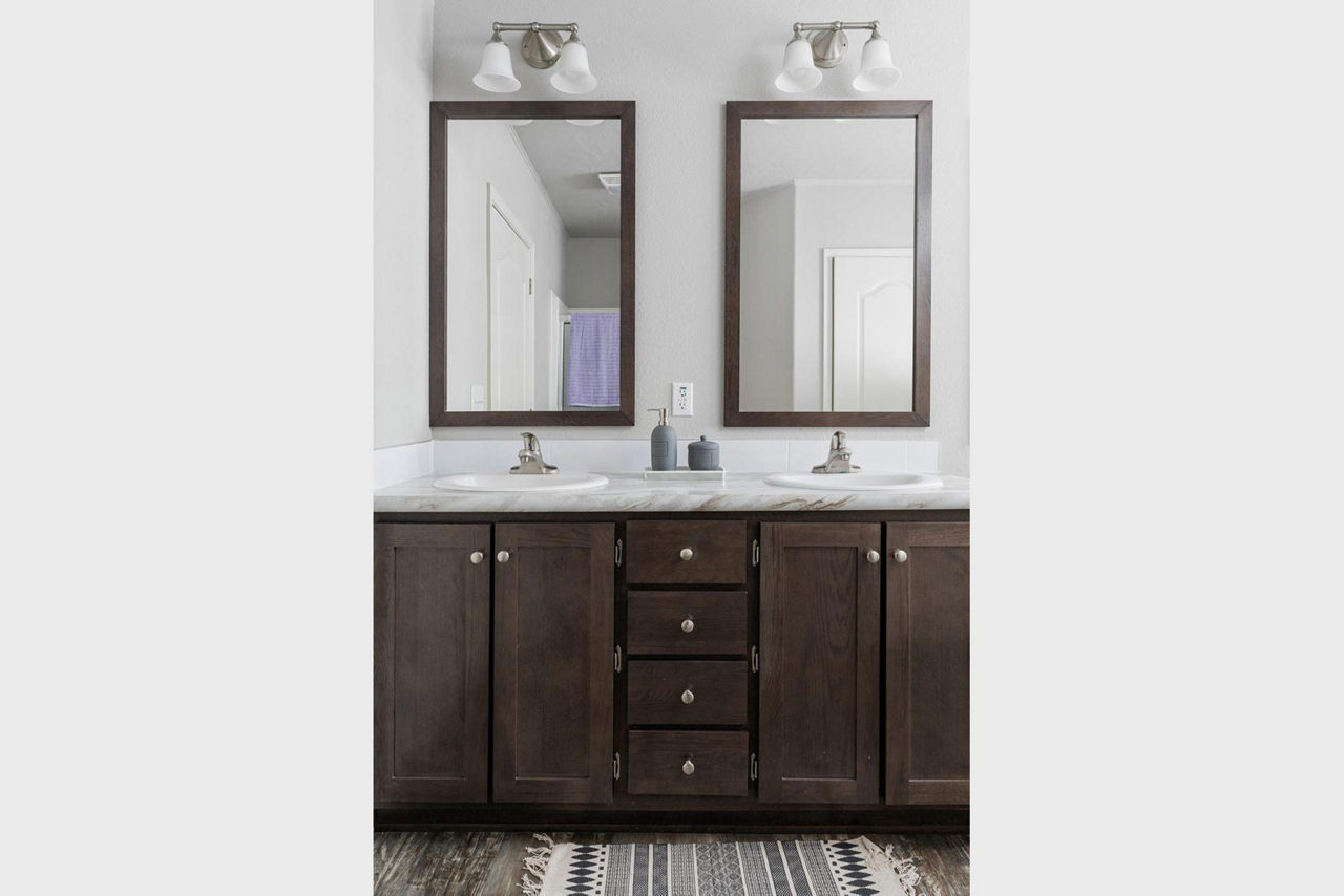 Dreamworks-4603F-Primary-Bath-5