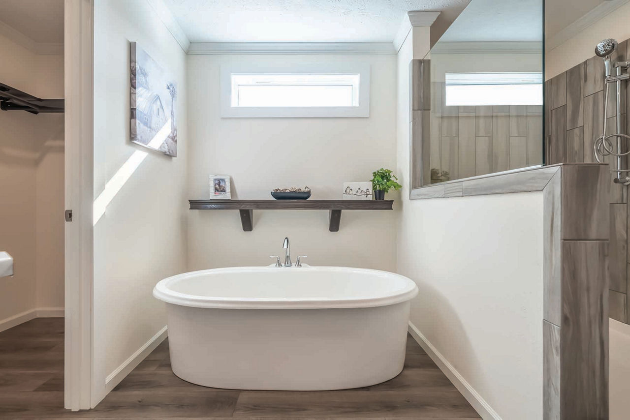 Driftwood primary bath tub 01