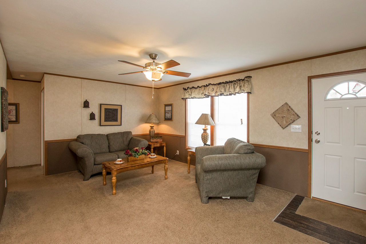 E-24402 family room 1