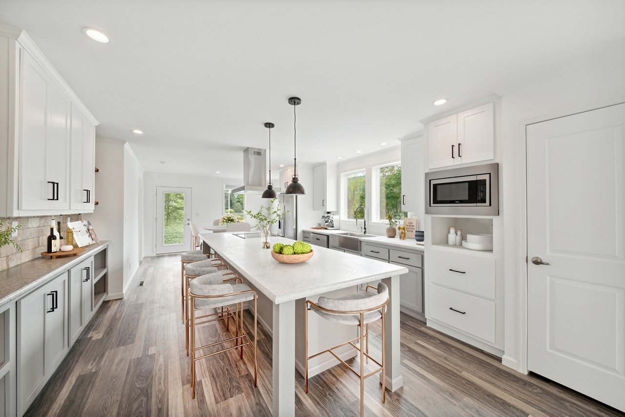 Genesis 2860 Kitchen 2 VS