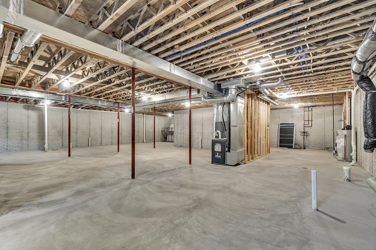 Grande View Basement 2
