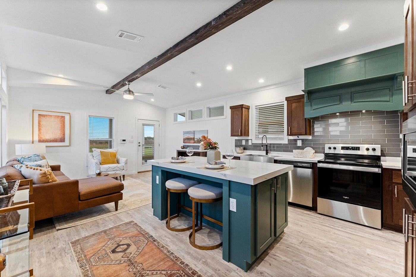 Innovation 1668H Champion manufactured home
