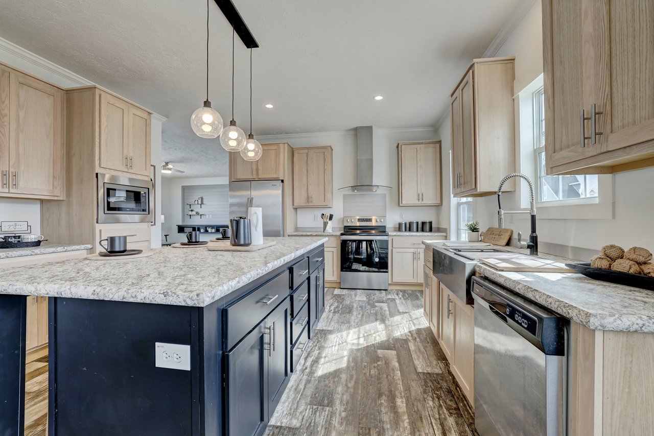 Ironclad 3276 Kitchen