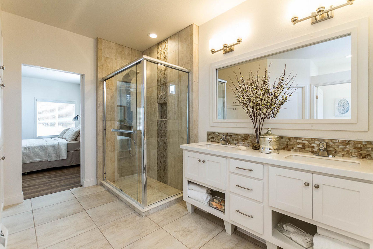 Kingsbrook KB34 master bath 3