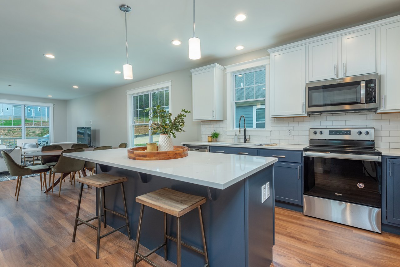 Laurel II Kitchen