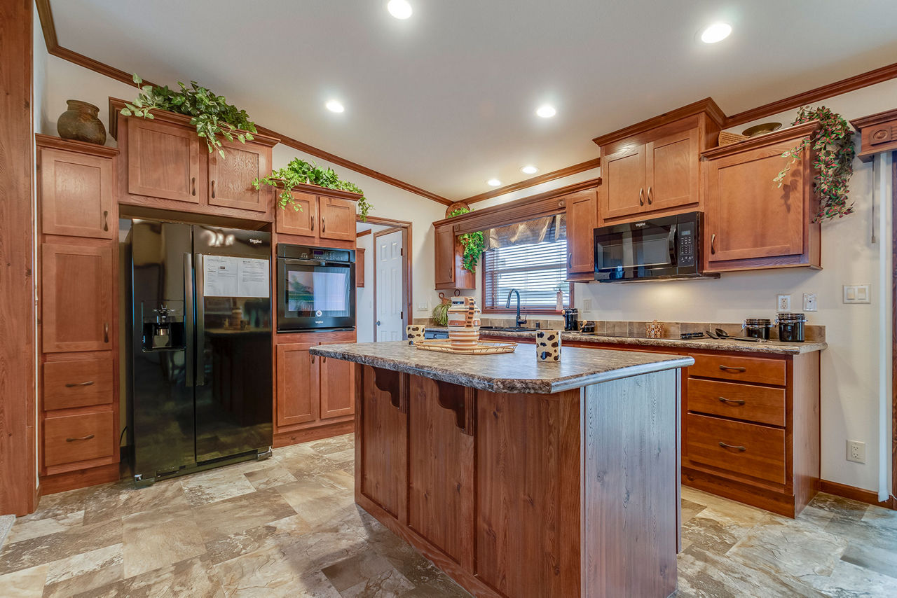 Lexington-A260-kitchen-1