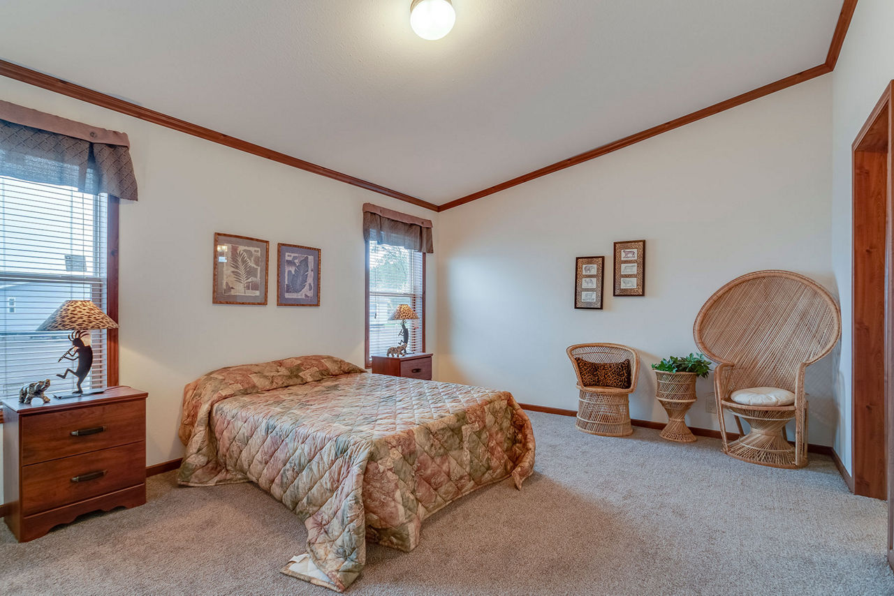 Lexington-A260-master-bedroom-1