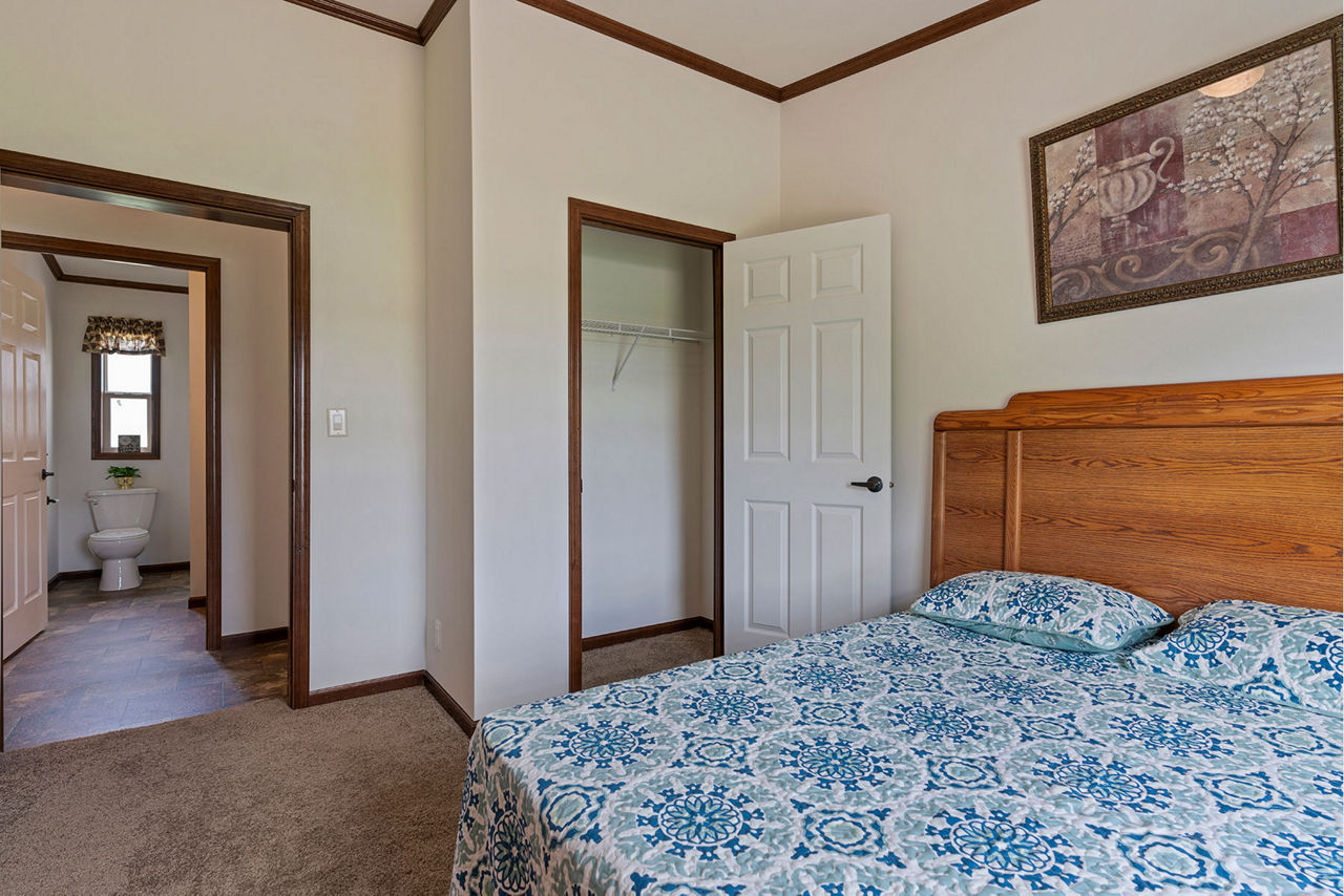 Lexington-A267-MG-bedroom-2B